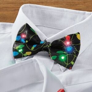 Lotsa Lites Flashing Holiday Bow Tie